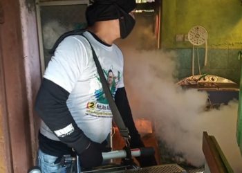 Wakil Rakyat dari Dapil Tangerang Ini Fogging dan Bagikan masker untuk Warga Periuk