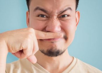 Bau Urine Menyengat Tak Biasa? Coba Atasi dengan Cara Ini!