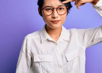 Cara Mencegah Masalah Jerawat Gara-gara Pemakaian Kacamata