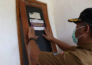 Rumah Penerima JPS di Kabupaten Tangerang Dilabeli Stiker 