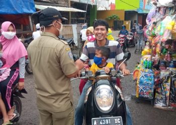 Razia Masker, Camat Sepatan Turun ke Lapangan