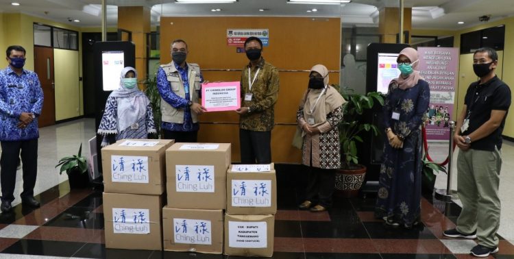 Penerimaan bantuan Covid-19 dari berbagai perusahaan di Tangerang. (IST)