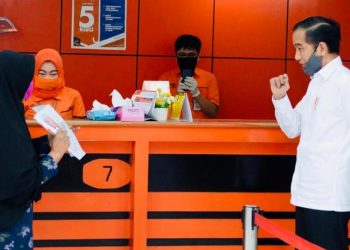 Presiden Jokowi Tinjau Penyaluran Bantuan Tunai di Kota Bogor