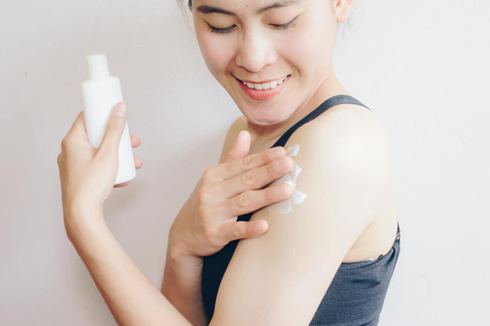 sunscreen untuk kulit berjerawat