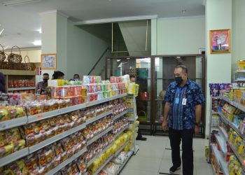 Jelang New Normal, Bupati Zaki  Simulasi Restoran, Warung Kecil dan Minimarket