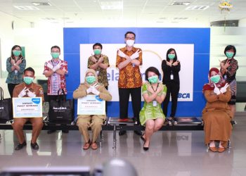 Peduli Masyarakat Terdampak COVID-19, KCU BCA Serpong Salurkan 10.000 Paket Sembako