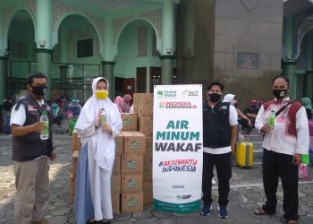 ACT Tangerang Raya dan MRI Beri Bekal kepada Santri yang Pulang ke Ponpes di Gontor