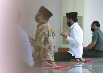 Presiden Jokowi Salat Jumat di Masjid Istana Bogor