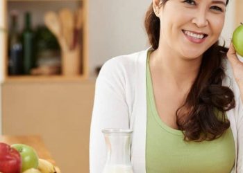 5 Tips untuk Perempuan Menjaga Kesehatan Tulang dan Daya Tahan Tubuh di Masa New Normal