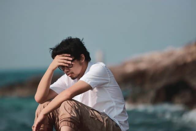 pria tangguh cenderung bunuh diri