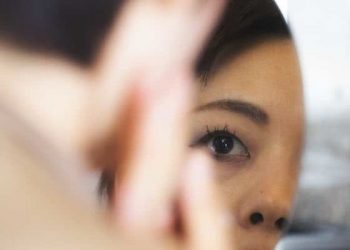 Penyebab Kelopak Mata Bengkak dan Cara Tepat Mengatasinya