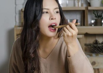 Jangan Takut Makan Malam, Lebih Awal Justru Lebih Sehat