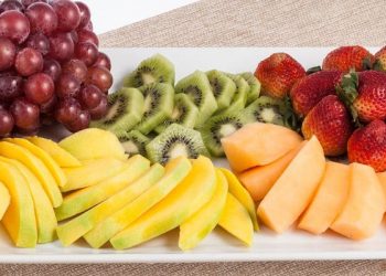 3 Alasan Kenapa Sebaiknya Jangan Beli Buah yang Sudah Dipotong