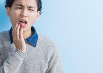 Tips Mencegah Penumpukan Asam Penyebab Gigi Berlubang di Mulut selama Pandemi