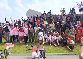 Komunitas Sepeda Onthel Tangerang Tumplek Blek di Kawasan GIPTI