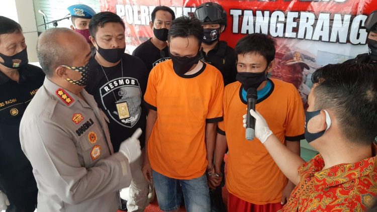 Dua pelaku spesialis rumah kosong. (FEB)