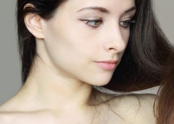 5 Ramuan Alami Terbaik untuk Mengatasi Rambut Kering