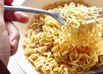 Ketagihan Mie Instan? Ini 6 Trik Jitu Mengatasinya