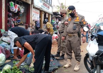 PKL Bikin Semrawut Pasar Serpong, Perda Pun Diacuhkan Pedagang