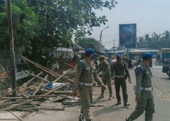 Satpol PP Bongkar Lapak PKL di Balaraja