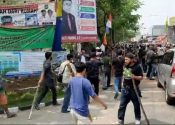 Eksekusi Lahan di Kecamatan Pinang Ricuh, Polisi Sita Berbagai Jenis Senjata Tajam