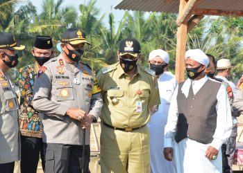 Kapolda Metro Jaya Beri Bantuan Modem untuk Ratusan Pelajar di Tangerang 