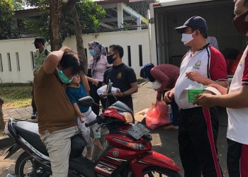 Cegah Covid-19, Kejari Kabupaten Tangerang dan PT Mayora Bagikan Masker 