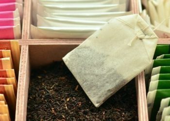 7 Cara Memanfaatkan Ampas Teh untuk Kecantikan