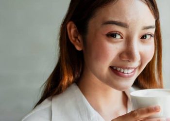 Tips Mencegah Gigi Sensitif pada Si Penggemar Kopi