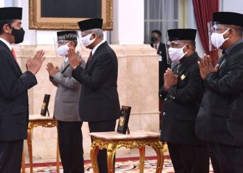 Presiden Jokowi Anugerahkan Gelar Pahlawan Nasional kepada Enam Tokoh