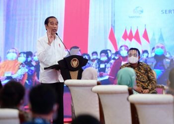 Presiden Serahkan Satu Juta Sertifikat untuk Bidang Tanah di Seluruh Indonesia
