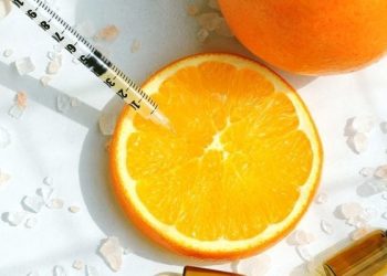 Benarkah Vitamin C Bisa Membuat Warna Kulit Lebih Cerah?