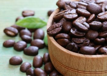 Menimbang Manfaat dan Risiko Enema Kopi Sebelum Melakukannya