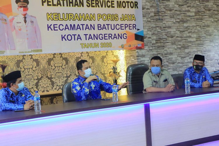 Pelatihan service sepeda motor/IST