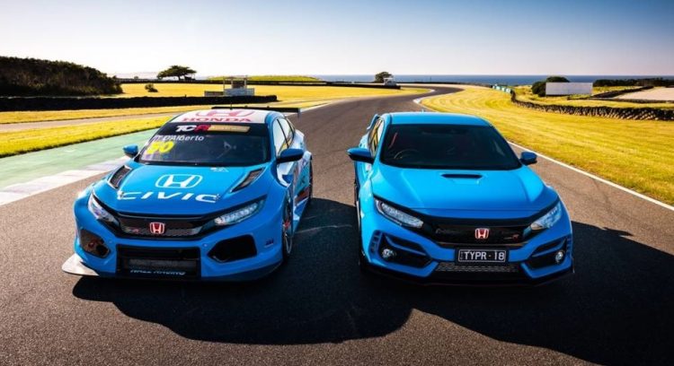 Racing Blue Honda Civic Type R. (IST)