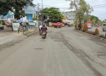 Aspal Mengelupas, Jalan Raya Ciater Rawan Kecelakaan