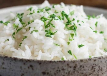 Seberapa Banyak Harusnya Porsi Makan Nasi Saat Sarapan?