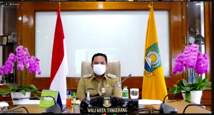 Walikota Tangerang Arief R Wismansyah saat peringatan Hari Ibu. (MPE)