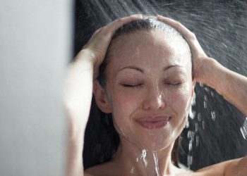 Jangan Sampai Asal, Begini Cara Mandi yang Benar dan Sehat