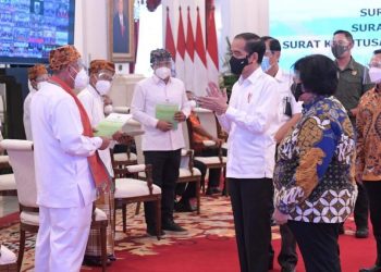Presiden Jokowi Serahkan SK Pengelolaan Hutan Sosial, Hutan Adat, dan TORA se-Indonesia