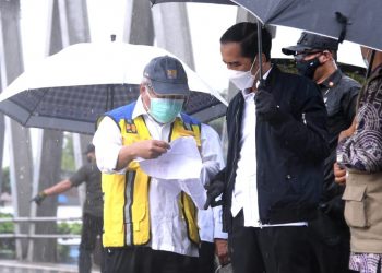 Presiden Jokowi Tinjau Sarana Terdampak Bencana Banjir di Kabupaten Banjar