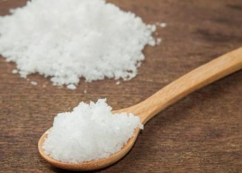 Berbagai Manfaat Berkumur Dengan Air Garam