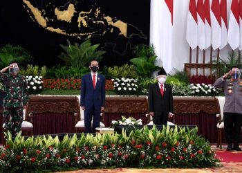 Presiden Jokowi Instruksikan TNI dan Polri Dukung Penuh Kebijakan Penanganan Pandemi