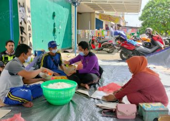Dinsos Siapkan Sembako dan Dirikan Dapur Umum untuk Bantu Korban Banjir di Pasar Kemis