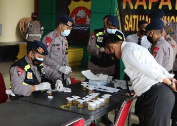 Antisipasi Penyalahgunaan Narkoba, Puluhan Personel Sat Brimob Polda Banten Dites Urine
