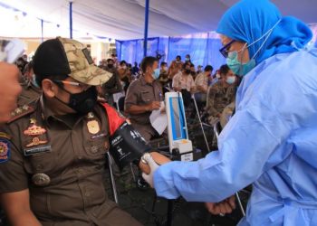 Pemkot Tangerang Vaksinasi 6.000 Petugas Pelayan Publik