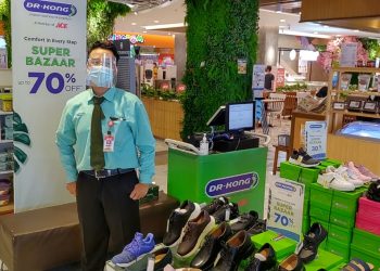 Sepatu Kesehatan Dr. Kong Hadir di Living Plaza Bintaro
