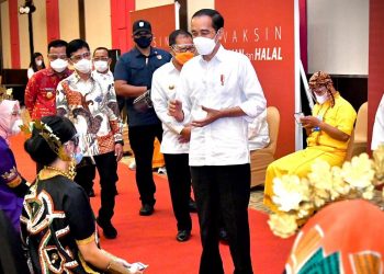 [VIDEO] Vaksinasi Massal Guru di Kota Makassar