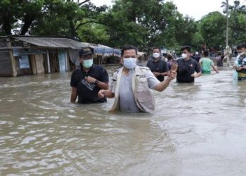 Tekan Lonjakan Kasus Covid-19, Walikota Arief Akan Lakukan Swab Covid-19 ke Pengungsi Banjir