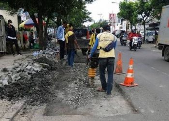 Pasca Banjir, Pemkot Tangerang Gerak Cepat Perbaiki Jalan